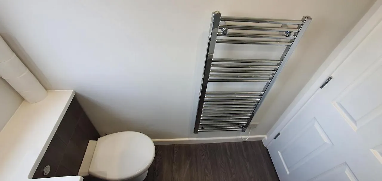 Apartment In Barnsley Central 0*,