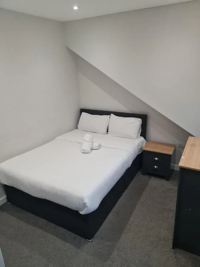 Apartment In Barnsley Centralの連絡先
