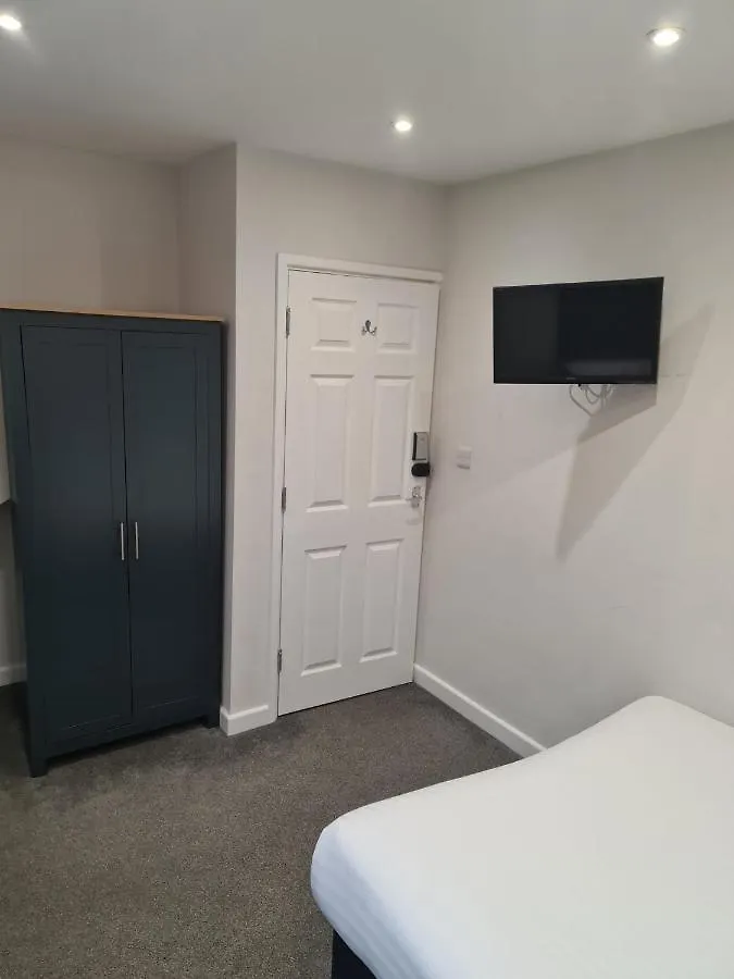Apartment In Barnsley Central
