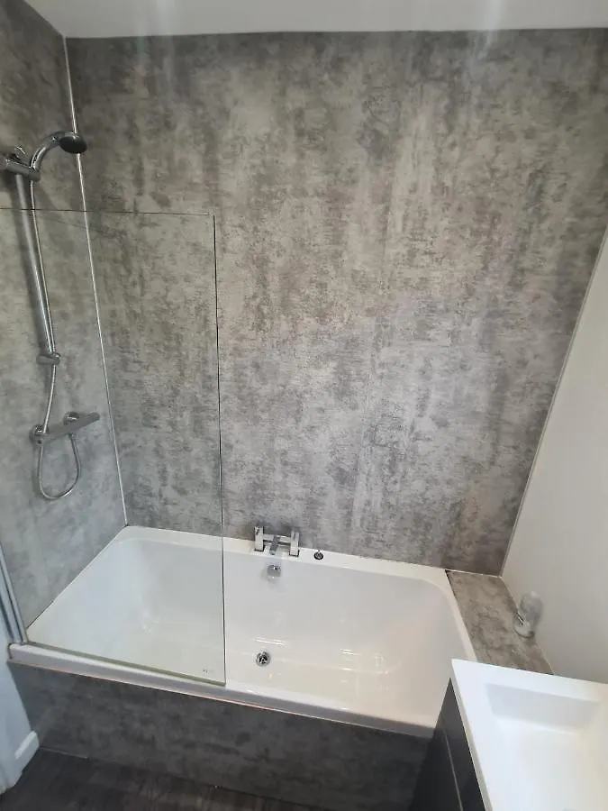 Apartment In Barnsley Central